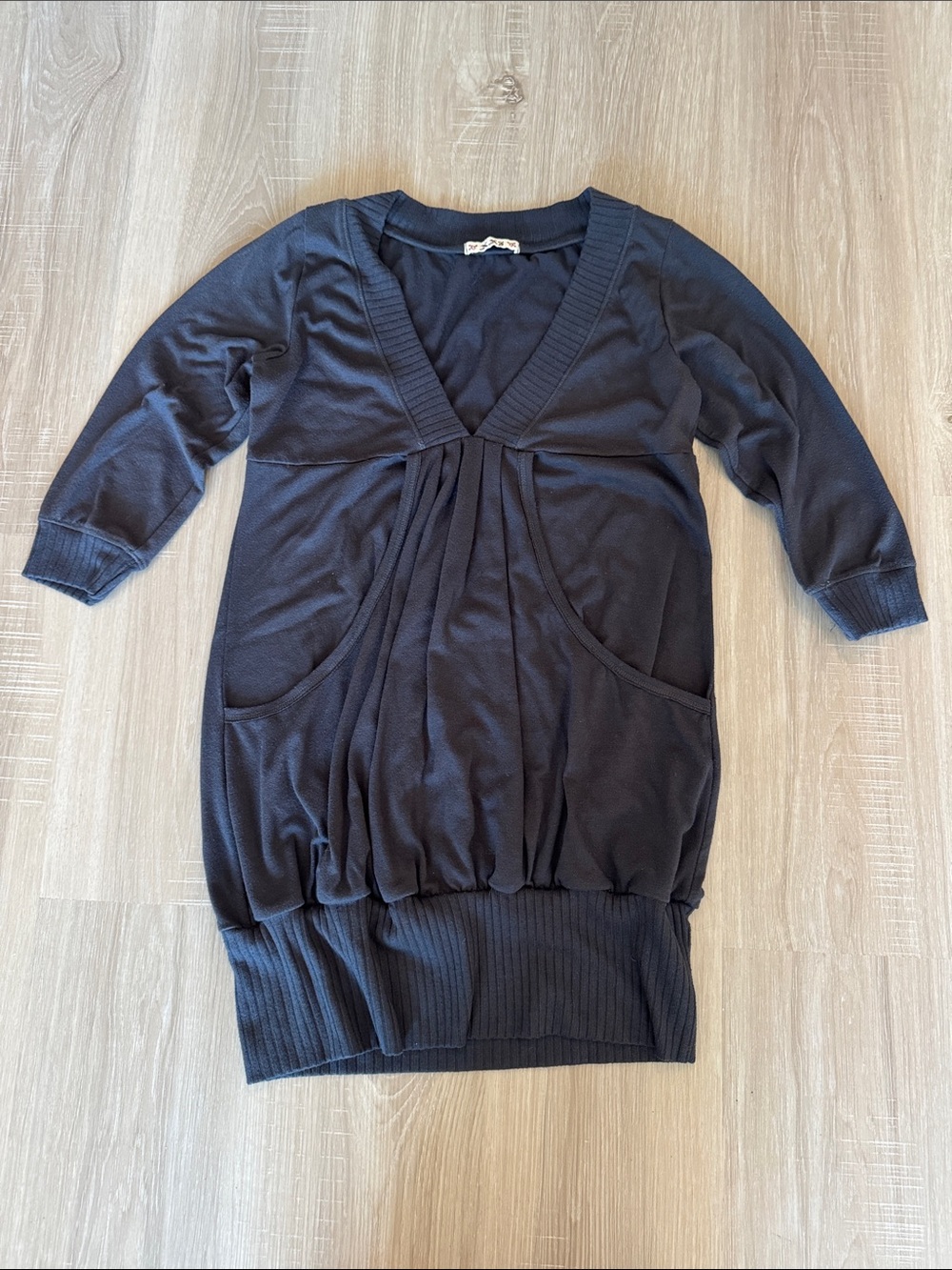 Vintage Y2K Forever 21 Navy V-Neck Long Sleeve Bubble-Hem Tunic Dress